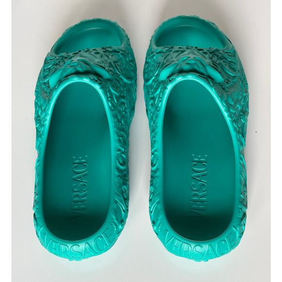 NIB $525 Versace Medusa Head Slides Pool Sandals Turquoise 12 US (45) 1005746 IT - Picture 7 of 15